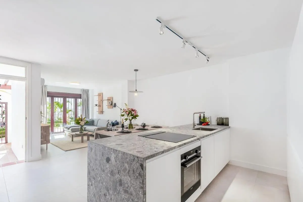 Apartment Maestranza Exclusive Townhouse Close To Puerto Banus With Bbq Pool Marbella